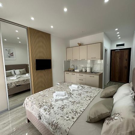 As Apartmani Budva Ngoại thất bức ảnh