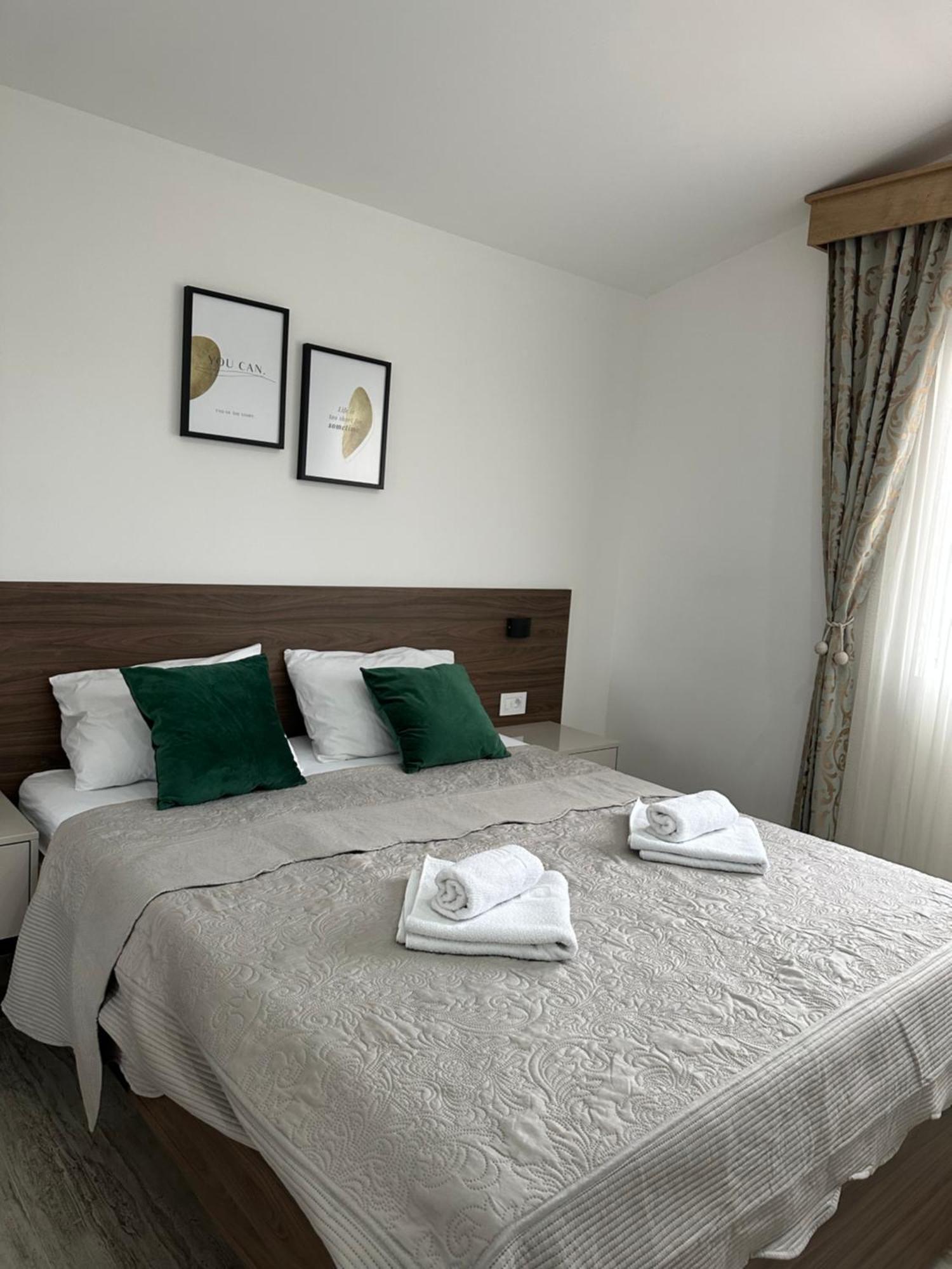 As Apartmani Budva Ngoại thất bức ảnh