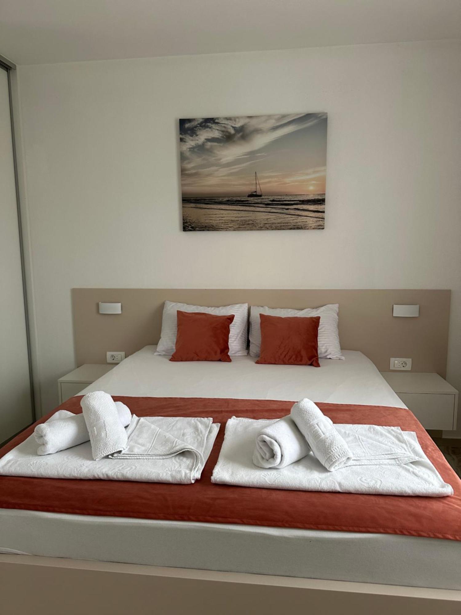 As Apartmani Budva Ngoại thất bức ảnh